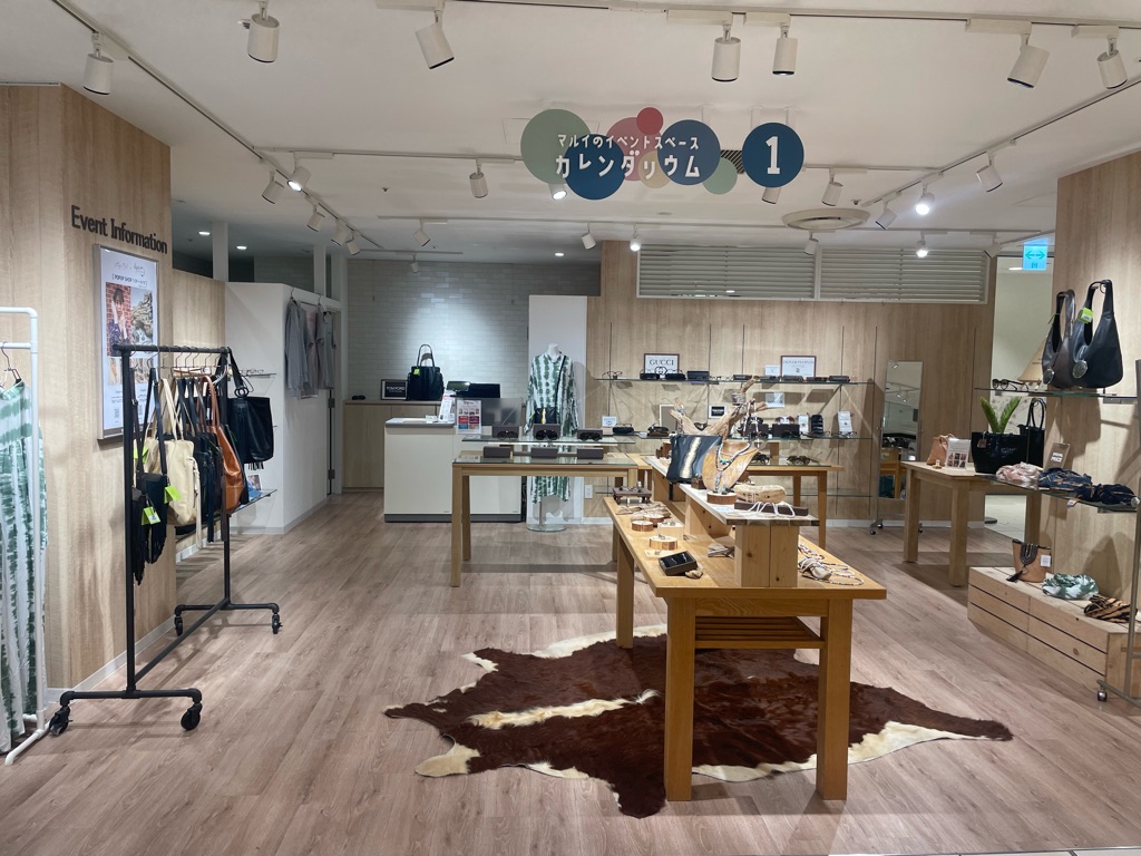 【町田モディ】2階 カレンダリウムD07【食物販・物販】木目調のオシャレなスペース、雑貨・アパレルにおすすめ