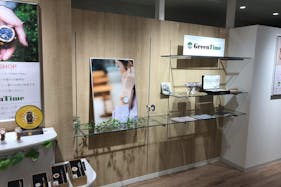 【町田モディ】2階 カレンダリウムD07【食物販・物販】木目調のオシャレなスペース、雑貨・アパレルにおすすめ