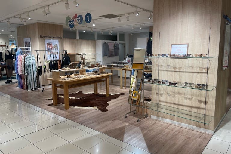 【町田モディ】2階 カレンダリウムD07【食物販・物販】木目調のオシャレなスペース、雑貨・アパレルにおすすめの画像4