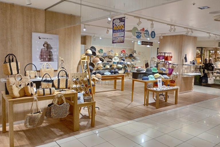 【町田モディ】2階 カレンダリウムD07【食物販・物販】木目調のオシャレなスペース、雑貨・アパレルにおすすめの画像6