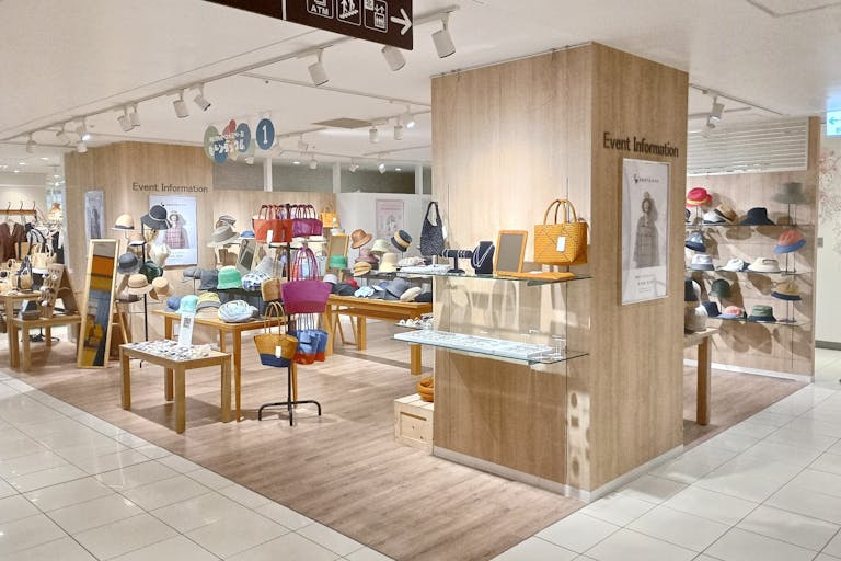 【町田モディ】2階 カレンダリウムD07【食物販・物販】木目調のオシャレなスペース、雑貨・アパレルにおすすめの画像7