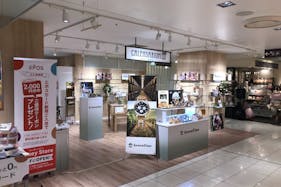 【町田モディ】2階 カレンダリウムD07【食物販・物販】木目調のオシャレなスペース、雑貨・アパレルにおすすめ