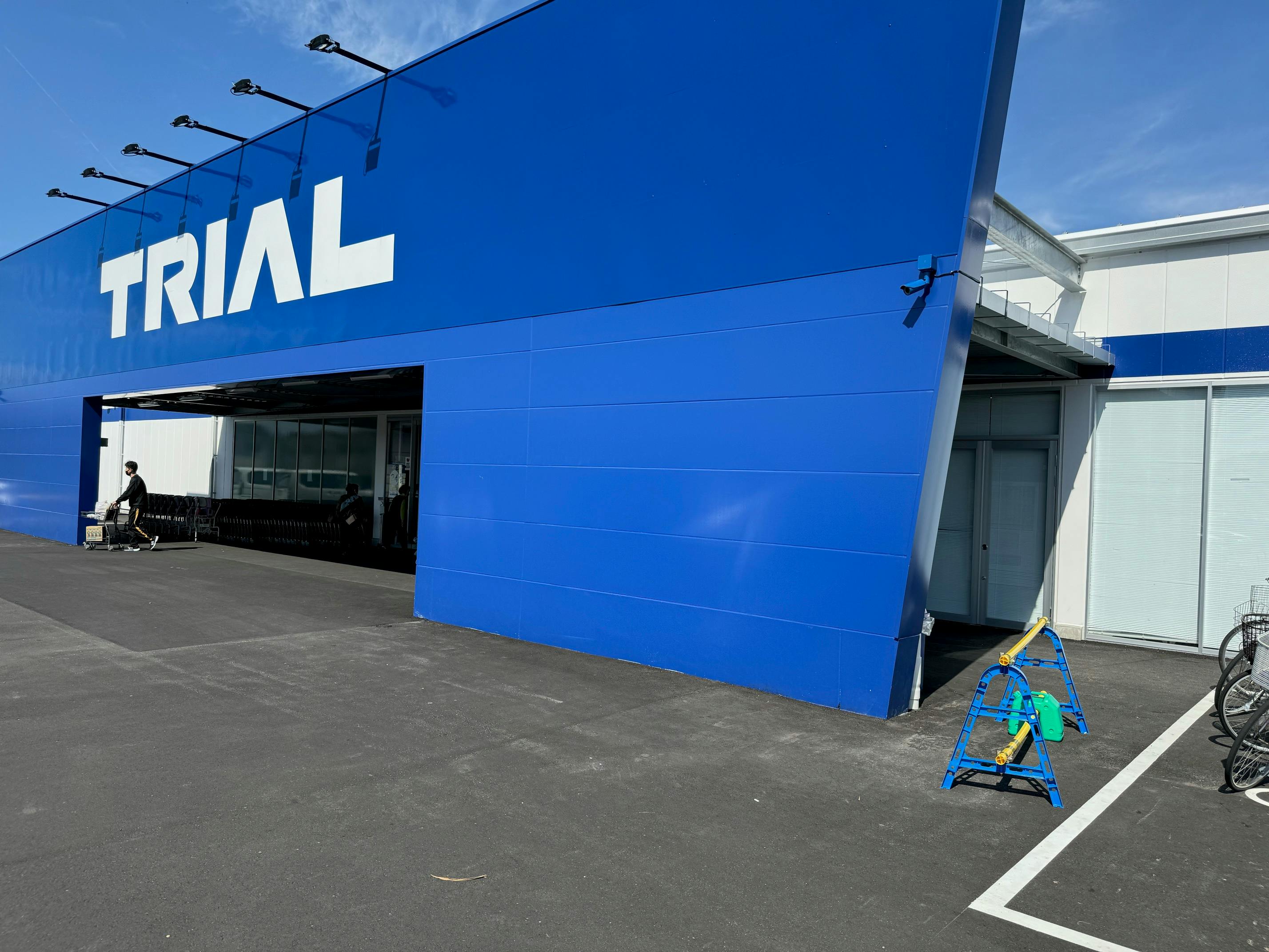 【スーパーセンタートライアル坂ノ市店】キッチンカー（調理営業）出店限定/屋外スペースの画像