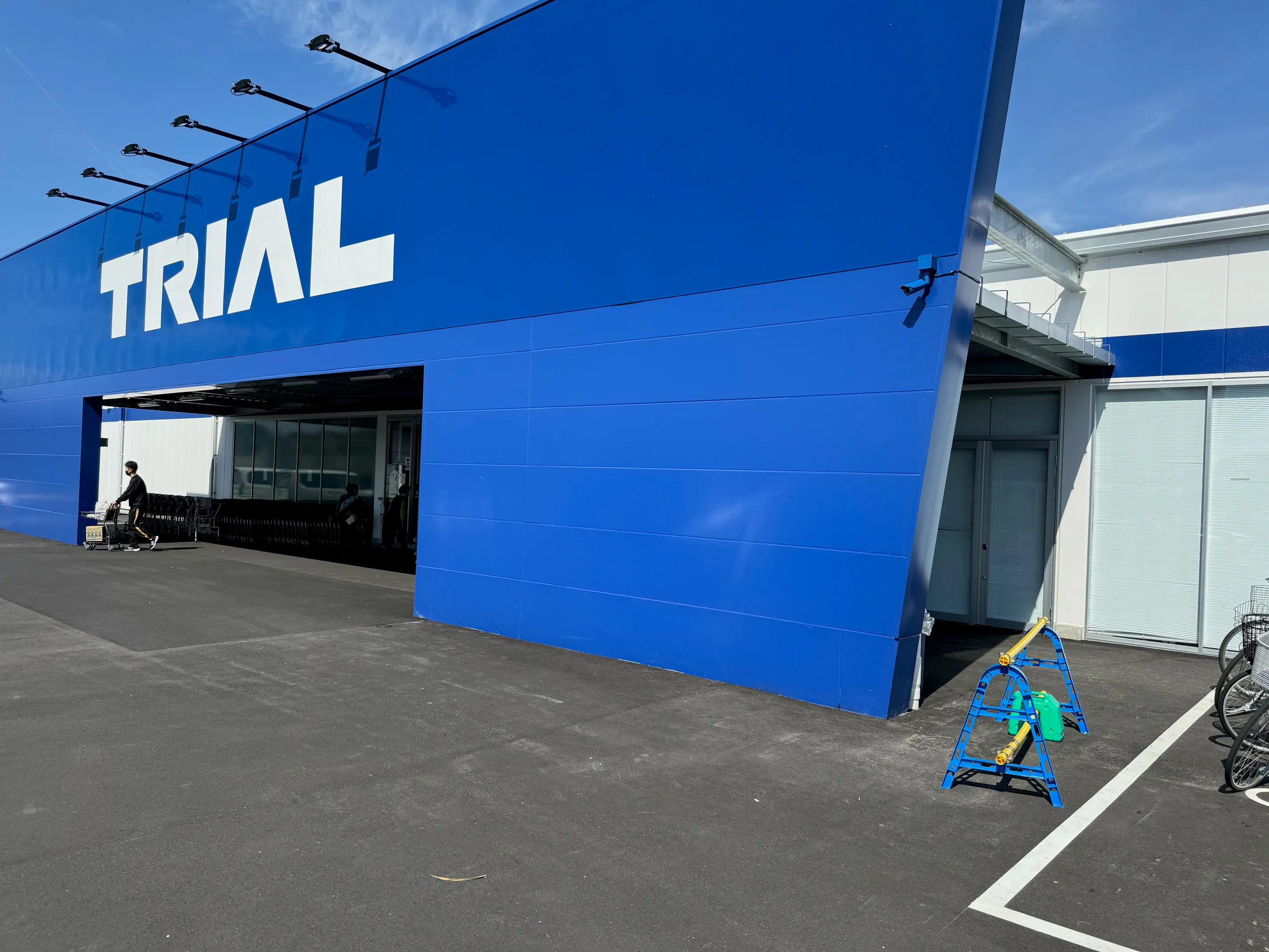 【スーパーセンタートライアル坂ノ市店】キッチンカー（調理営業）出店限定/屋外スペース