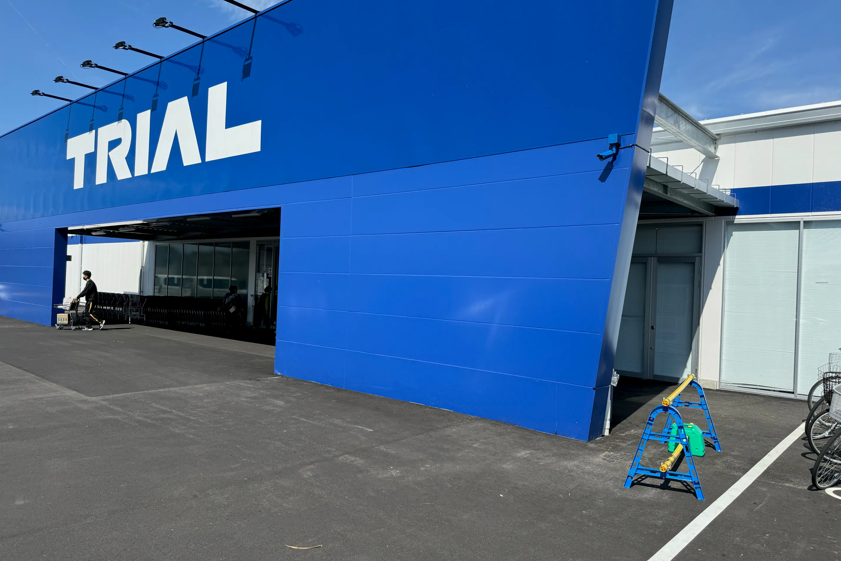 【スーパーセンタートライアル坂ノ市店】キッチンカー(調理営業)出店限定/屋外スペース