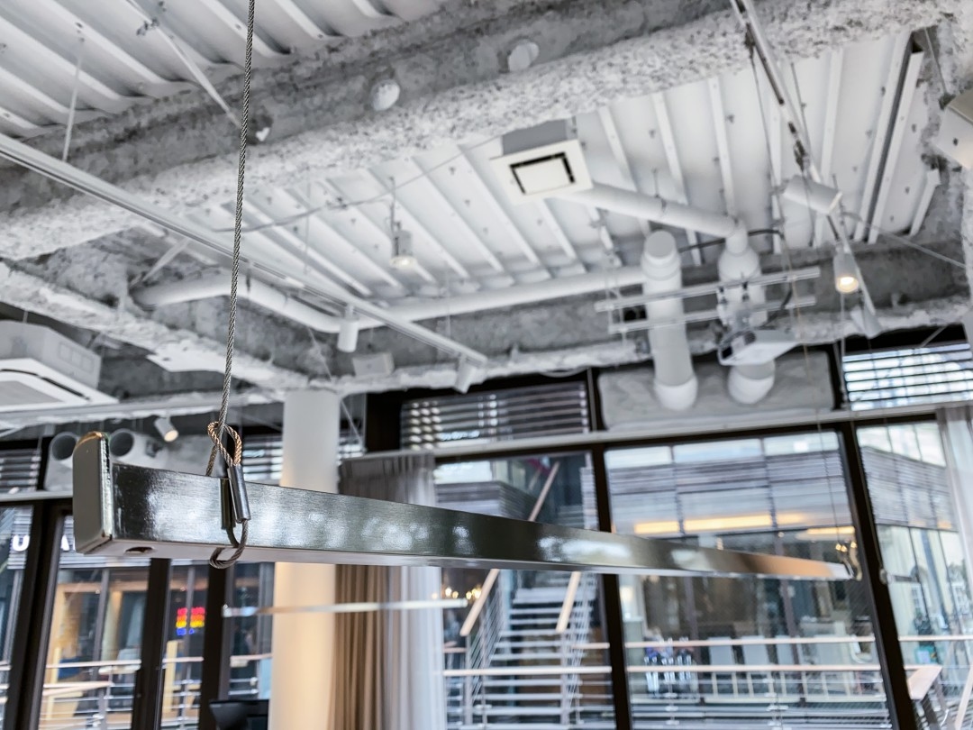 天井吊りハンガーラック