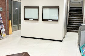 【明屋書店MEGA新下関店】新下関駅から13分!プロモーションや物販に最適な書店エントランスの催事スペース