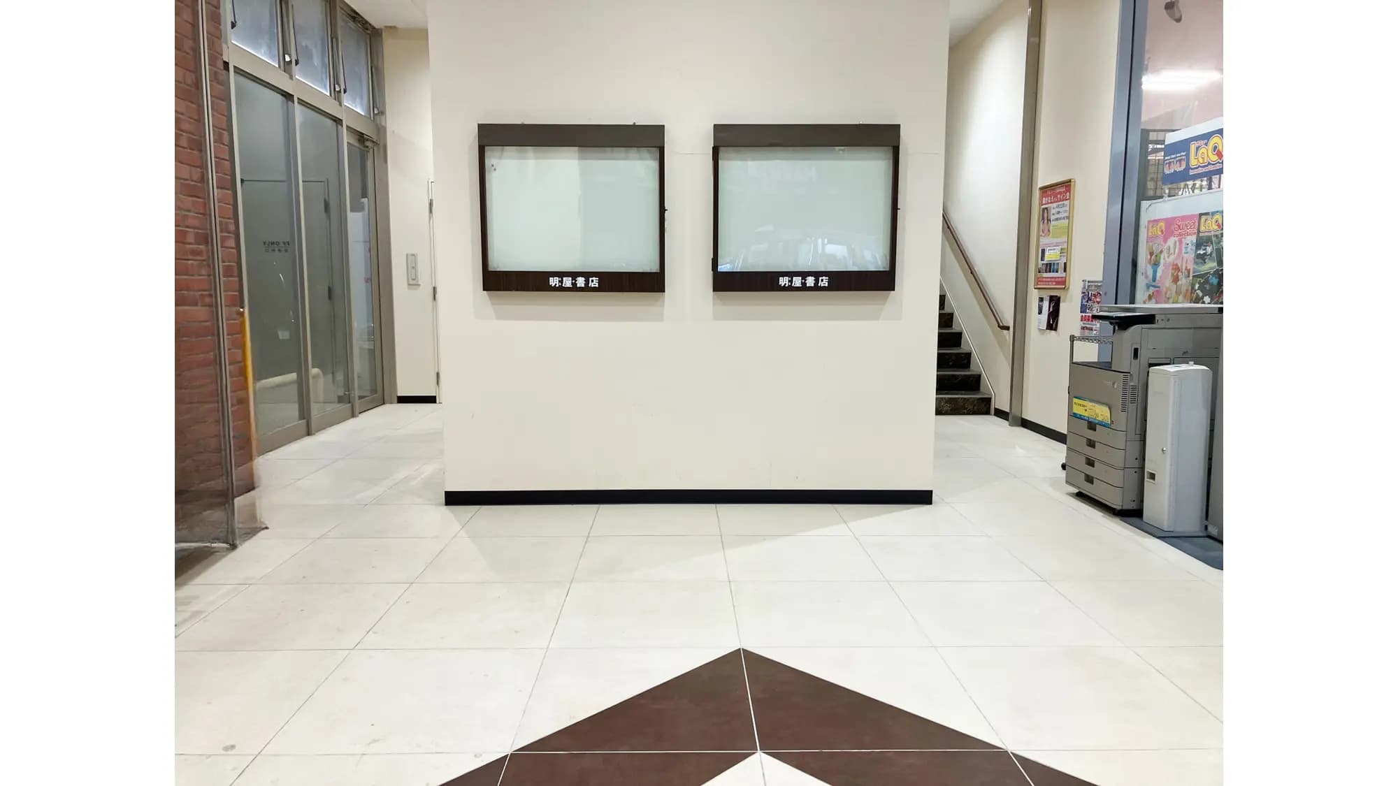 【明屋書店MEGA新下関店】新下関駅から13分！プロモーションや物販に最適な書店エントランスの催事スペース