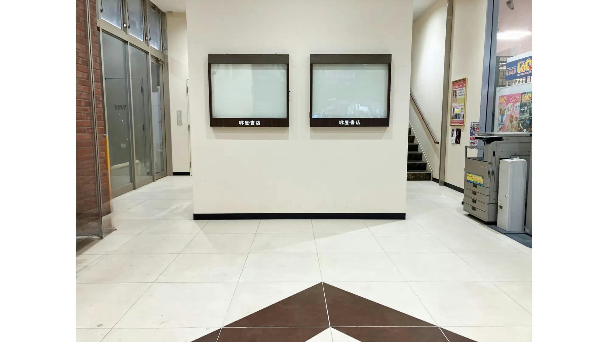 【明屋書店MEGA新下関店】新下関駅から13分！プロモーションや物販に最適な書店エントランスの催事スペース