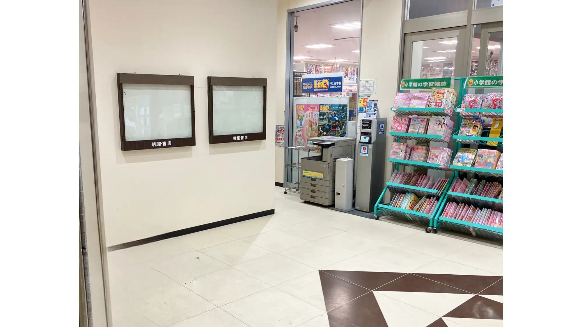 【明屋書店MEGA新下関店】新下関駅から13分！プロモーションや物販に最適な書店エントランスの催事スペース