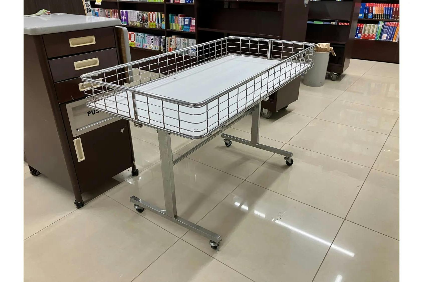 【明屋書店MEGA新下関店】新下関駅から13分!プロモーションや物販に最適な書店エントランスの催事スペース