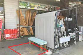 【ダイシン幸町店】店内入口軒下 プロモーションや物販に最適な店内入口軒下の催事イベントスペース