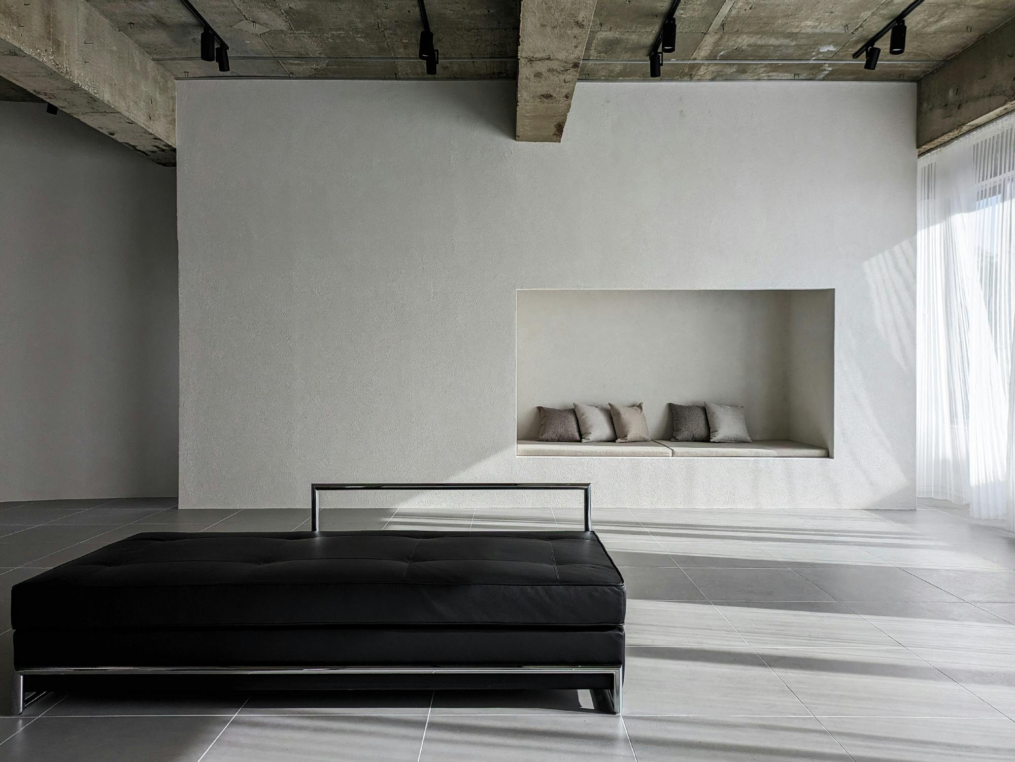 【栄駅10分】ポップアップストアや展示会に最適なグレーを基調とした100㎡以上あるレンタルスペース