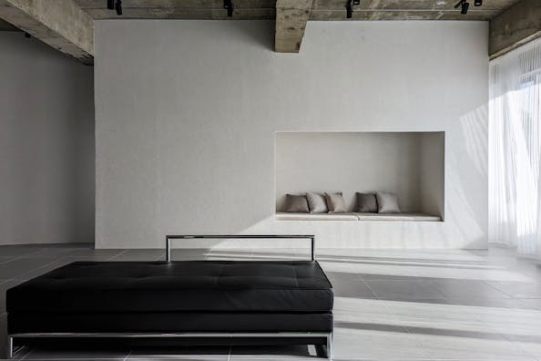 【栄駅10分】ポップアップストアや展示会に最適なグレーを基調とした100㎡以上あるレンタルスペース