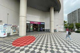 【イオン金沢八景ショッピングセンター】キッチンカーでの出店に最適なショッピングセンター敷地内の住宅街側にある屋外スペース