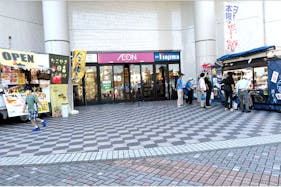 【イオン金沢八景ショッピングセンター】キッチンカーでの出店に最適なショッピングセンター敷地内の住宅街側にある屋外スペース