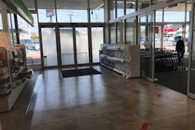 【西友 味岡店】1階 店内出口付近 プロモーション用途や物販のポップアップストアに最適なスーパー店内催事イベントスペース