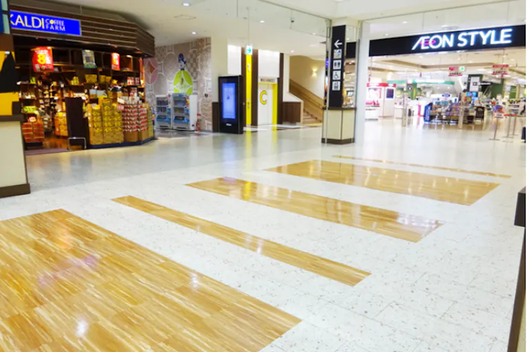 【イオンモール成田】カルディコーヒーファーム前(ブリッジスペースL)の画像1