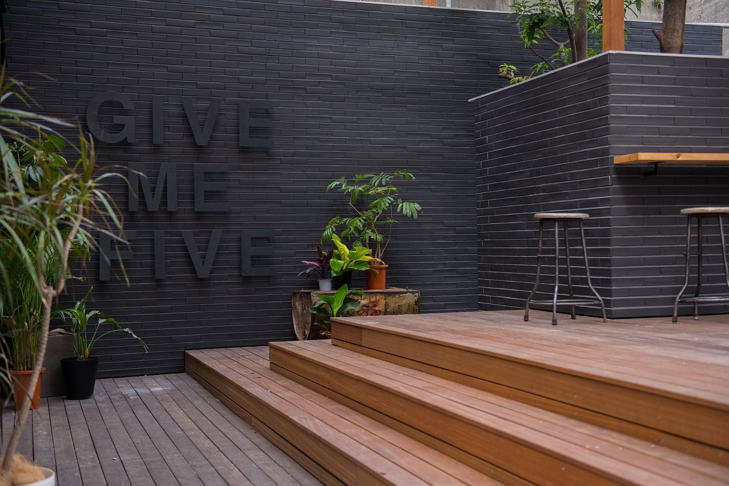 【目黒駅2分】展示会や撮影に適したガレージスタイルのイベントスペース