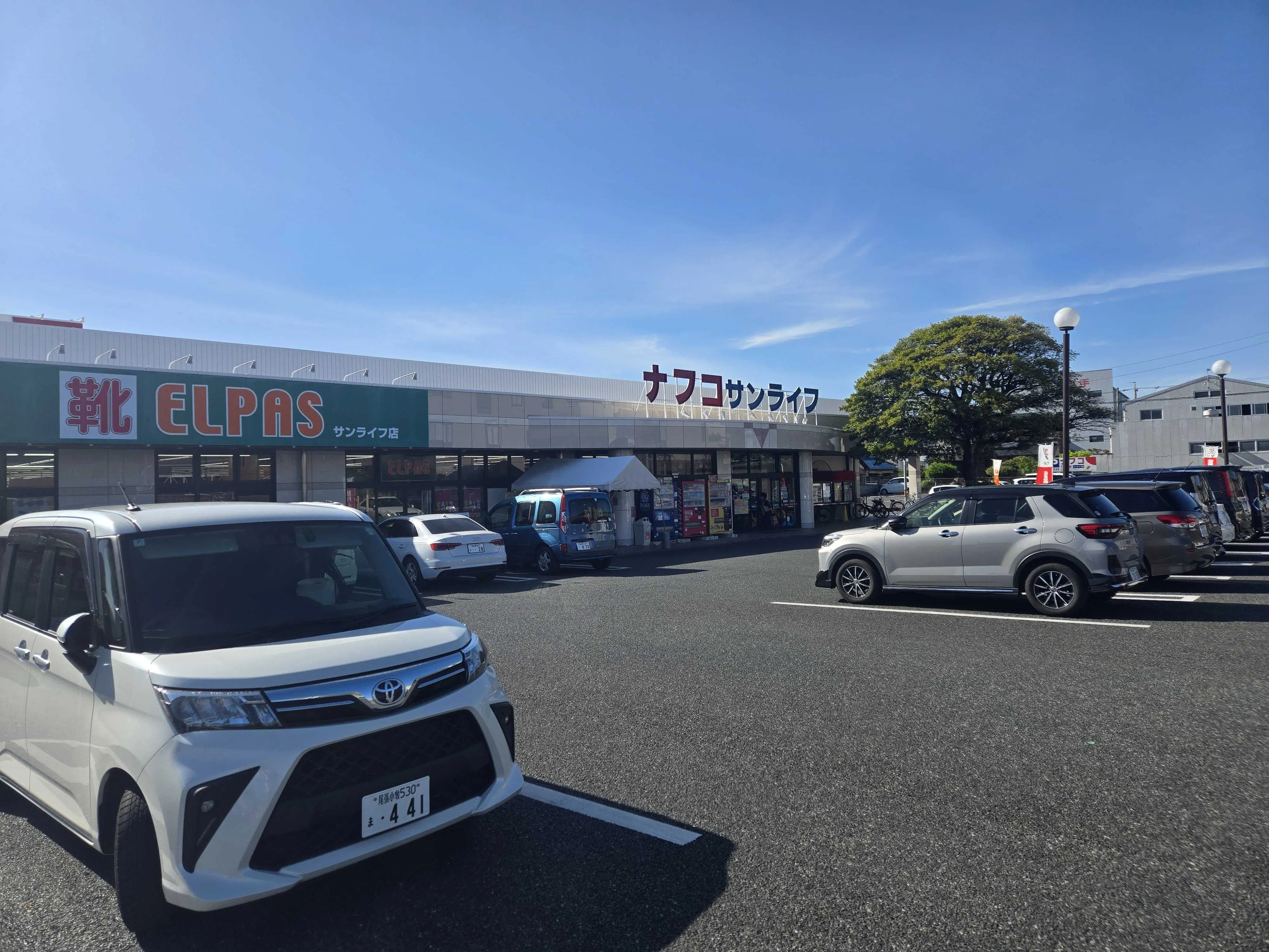 【ナフコ不二屋 サンライフ店】 販促プロモーションや食物販等の催事イベントに最適な共用部通路のスペース