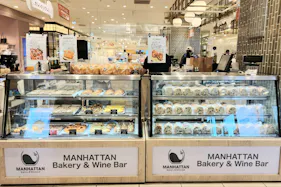 【北千住マルイ】2階 カレンダリウムF09【食物販・物産展】店内入って正面、什器完備の好立地スペース