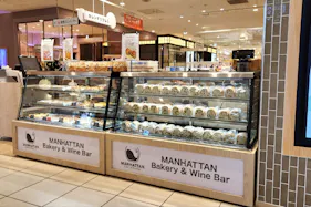 【北千住マルイ】2階 カレンダリウムF09【食物販・物産展】店内入って正面、什器完備の好立地スペース