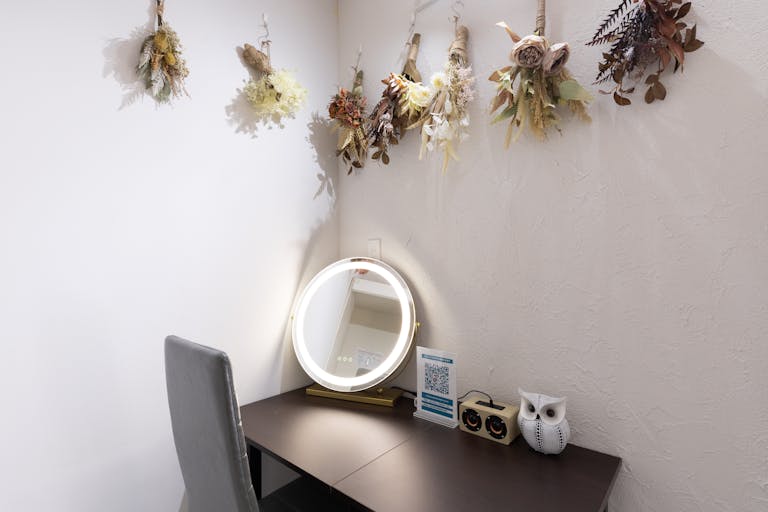 【御茶ノ水駅6分】展示会・ポップアップイベント・撮影に適した満月の背景が印象的なレンタルギャラリースペースの画像12