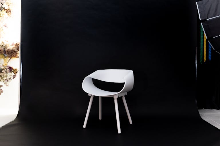 【御茶ノ水駅6分】展示会・ポップアップイベント・撮影に適した満月の背景が印象的なレンタルギャラリースペースの画像25