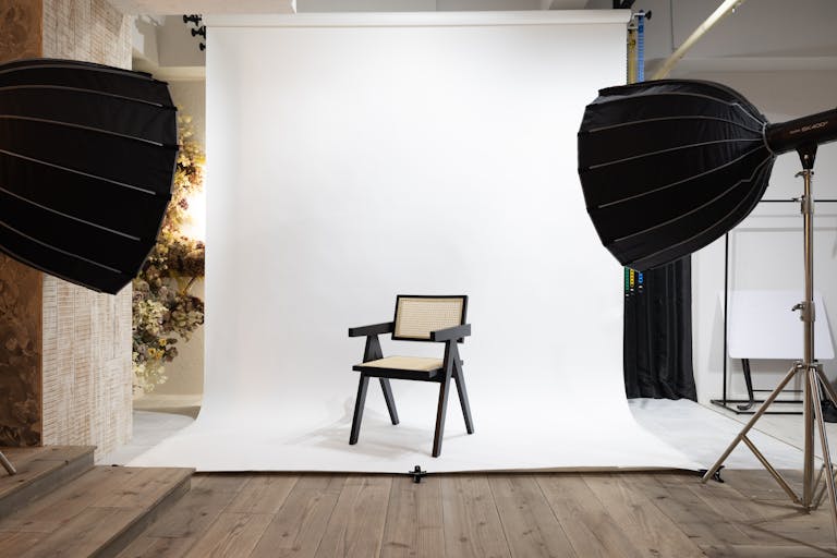 【御茶ノ水駅6分】展示会・ポップアップイベント・撮影に適した満月の背景が印象的なレンタルギャラリースペースの画像21