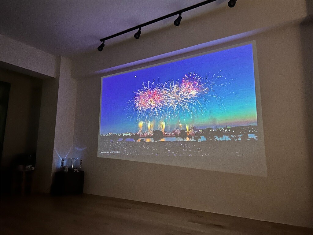 プロジェクター（Aladdin x2plus）あります。オプションです（1000円）