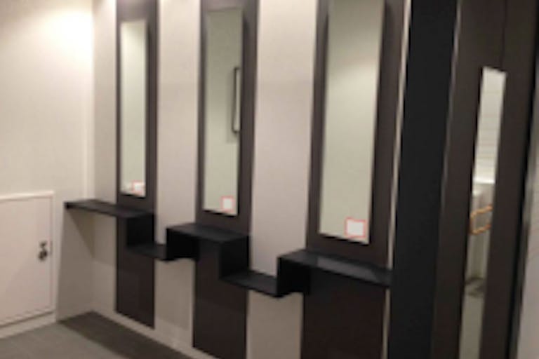 【イオンモール名古屋茶屋】モール内広告 化粧室の画像2