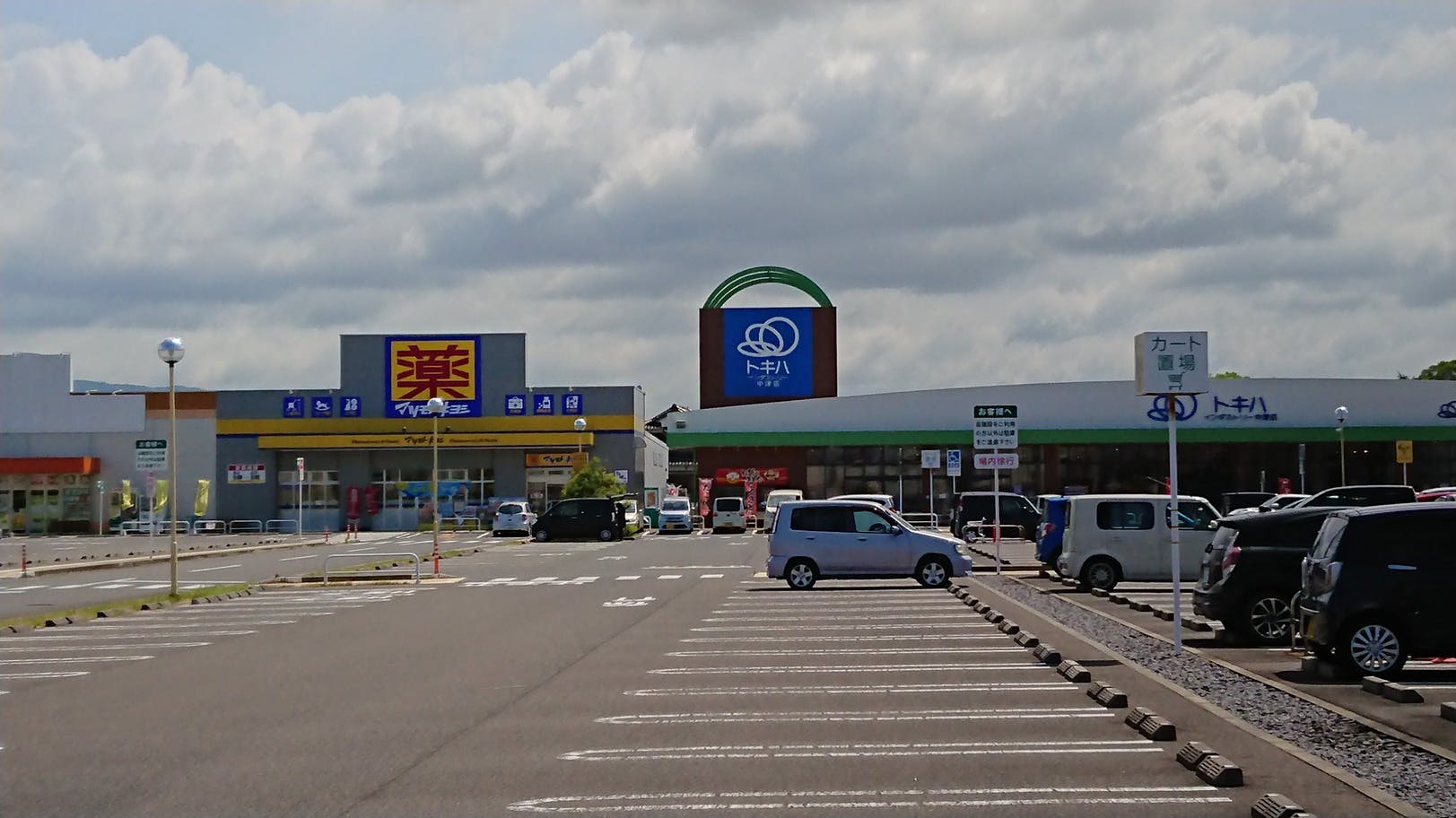 【フレスポ中津北】車両展示イベントに利用可能な駐車場スペースの画像