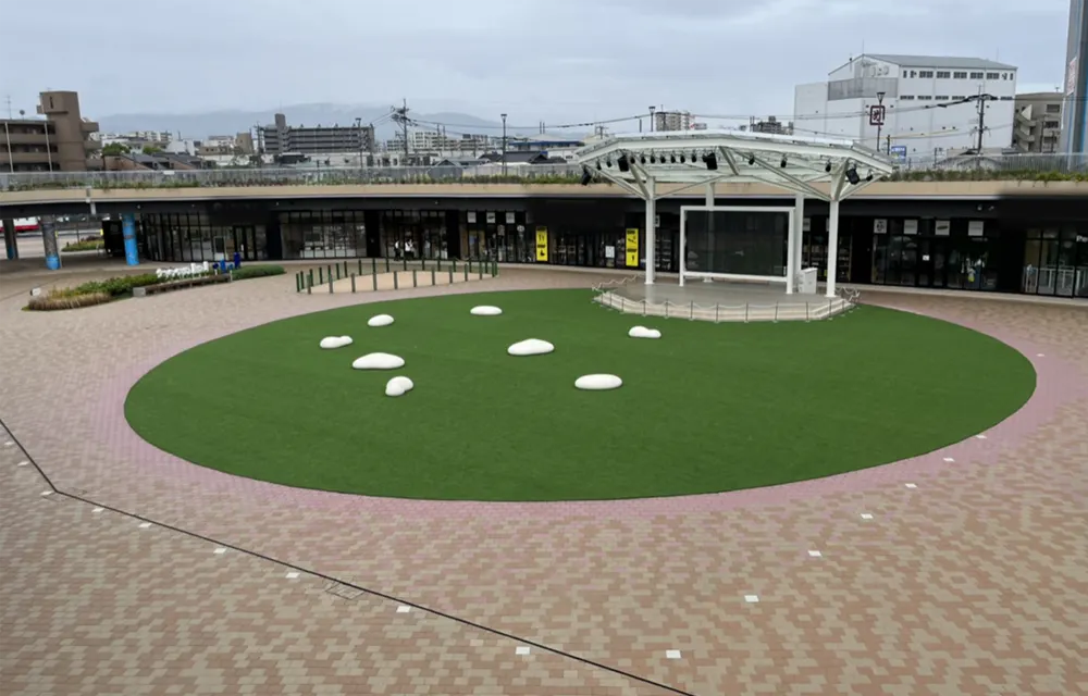 【ららぽーと福岡】1階　オーバルパーク