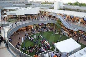 【もりのみやキューズモールBASE】もりのみやキューズモールBASE【メディア】「歩廊フェンスBパターン」