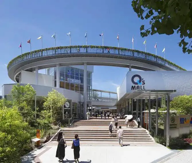 【もりのみやキューズモールBASE】もりのみやキューズモールBASE【メディア】「歩廊フェンスBパターン」