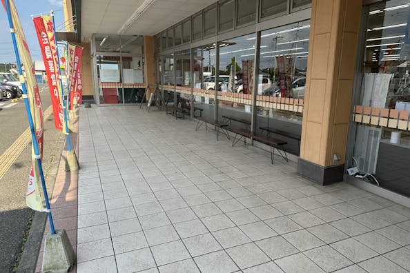 【ヤオハン樅山店】プロモーションやキッチンカーに最適な店頭軒下スペース