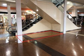 【フレスポ鳥栖】プロモーションや物販用途での利用が可能な商業施設のエスカレーター下のスペース