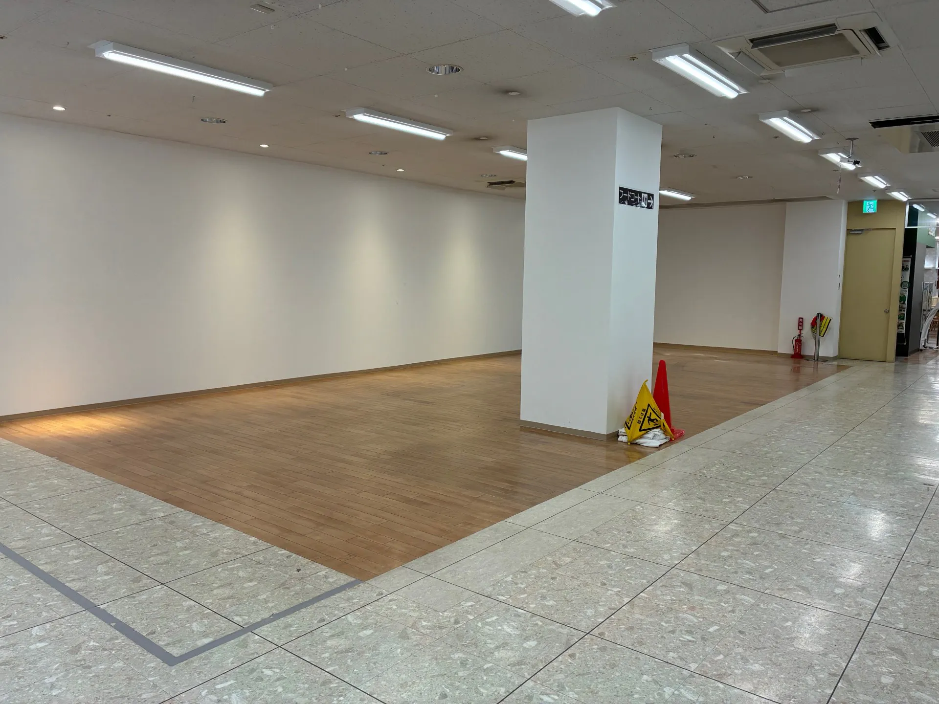 【イオン千歳店】プロポーズ横