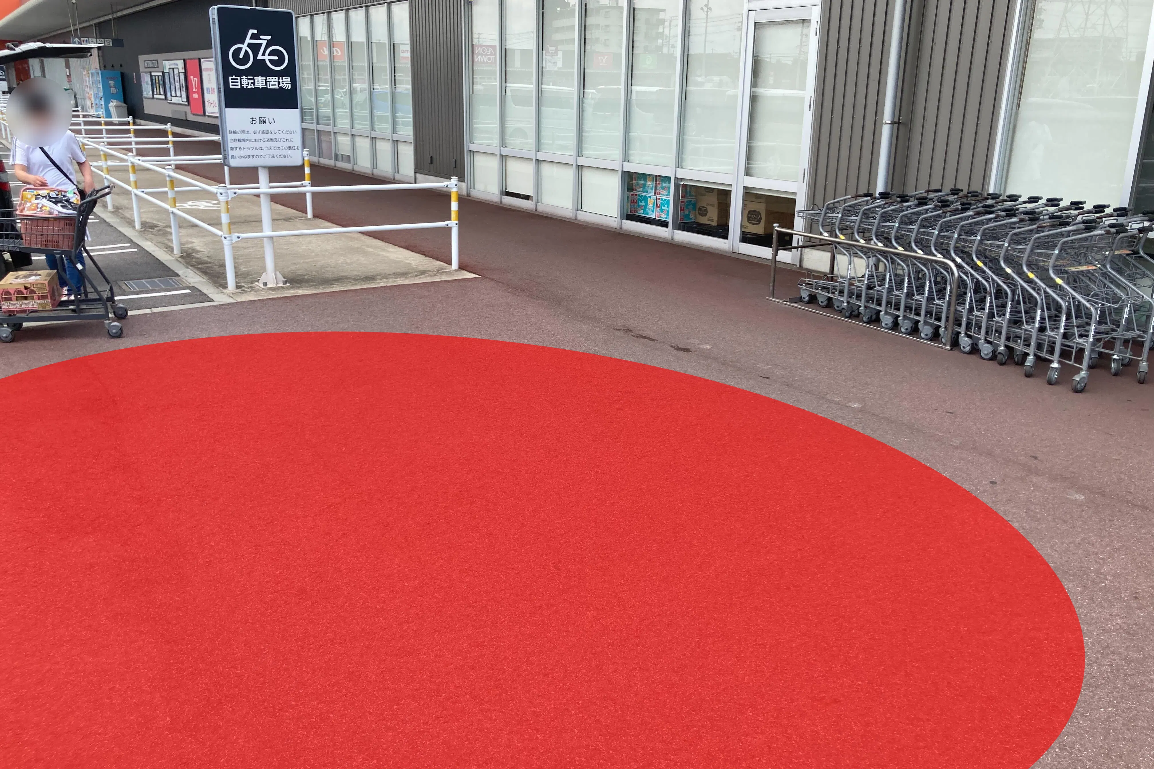 【イオンタウン鈴鹿玉垣】キッチンカーやマルシェの開催に最適なザ・ビッグ生活用品売り場入口横にある視認性の高い屋外スペース