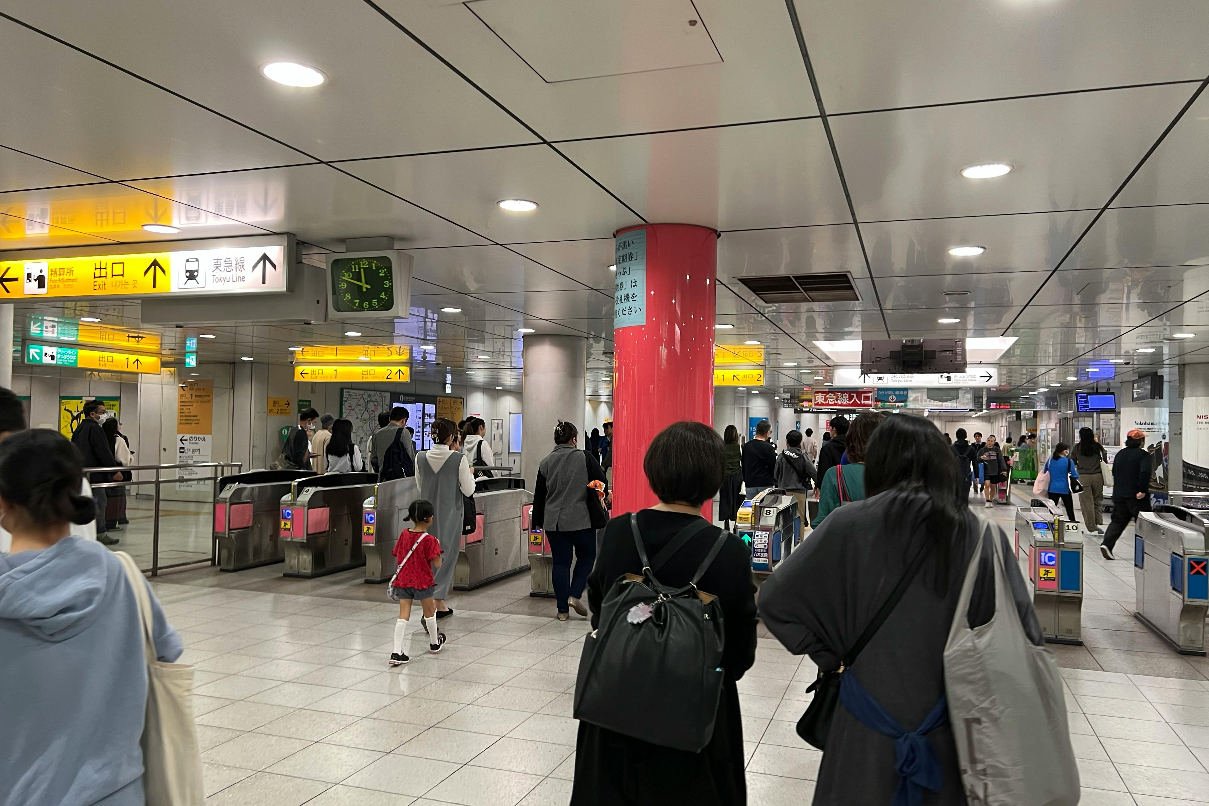 【横浜市営地下鉄グリーンライン日吉駅】各種プロモーションやサンプリングに最適な人通りの多い改札外イベントスペース