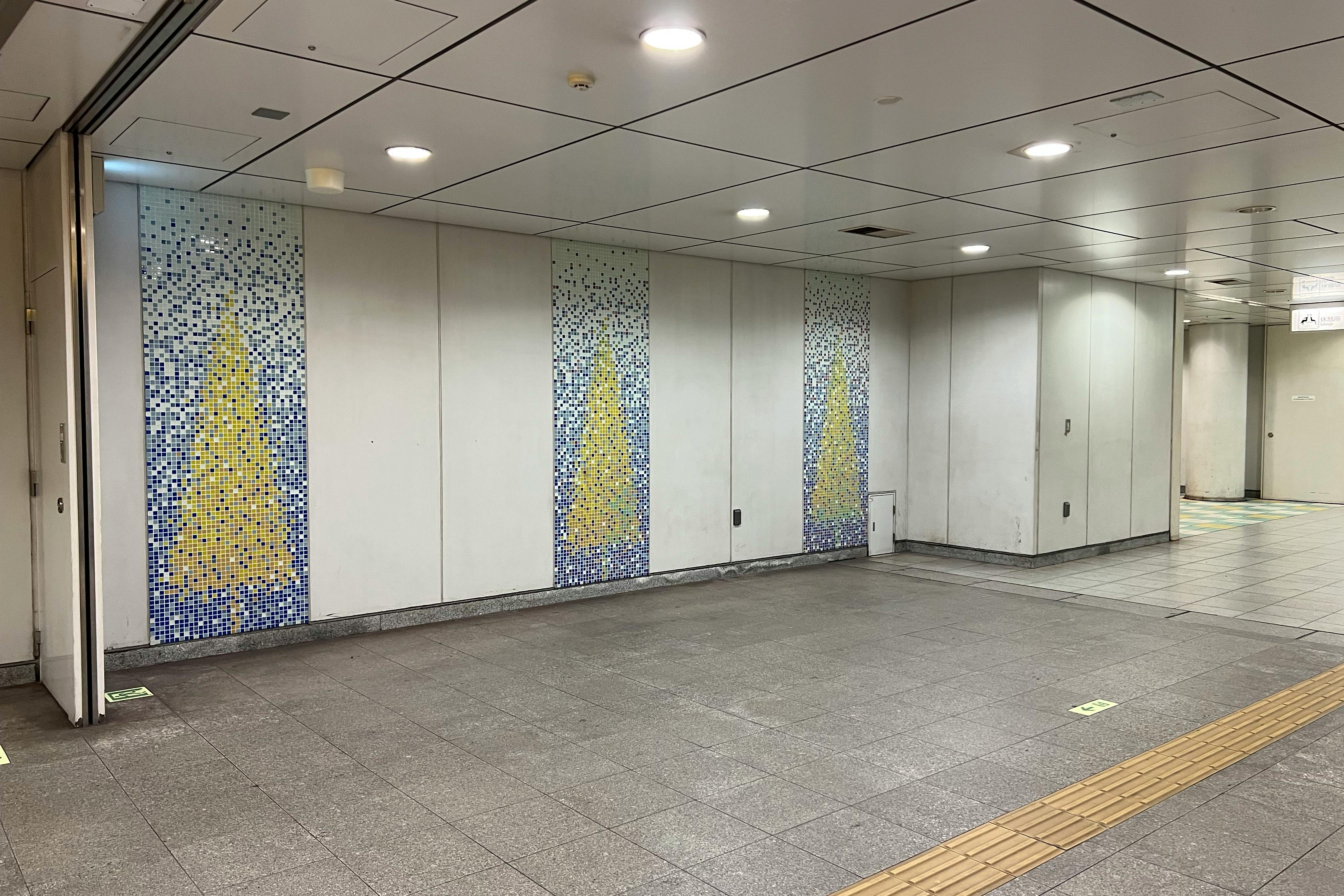 【横浜市営地下鉄グリーンライン日吉駅】各種プロモーションやサンプリングに最適な人通りの多い改札外イベントスペース