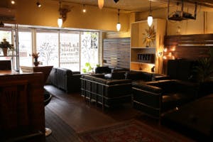 【曙橋駅3分】展示会や撮影に適した路面に位置するキッチン付きスペース