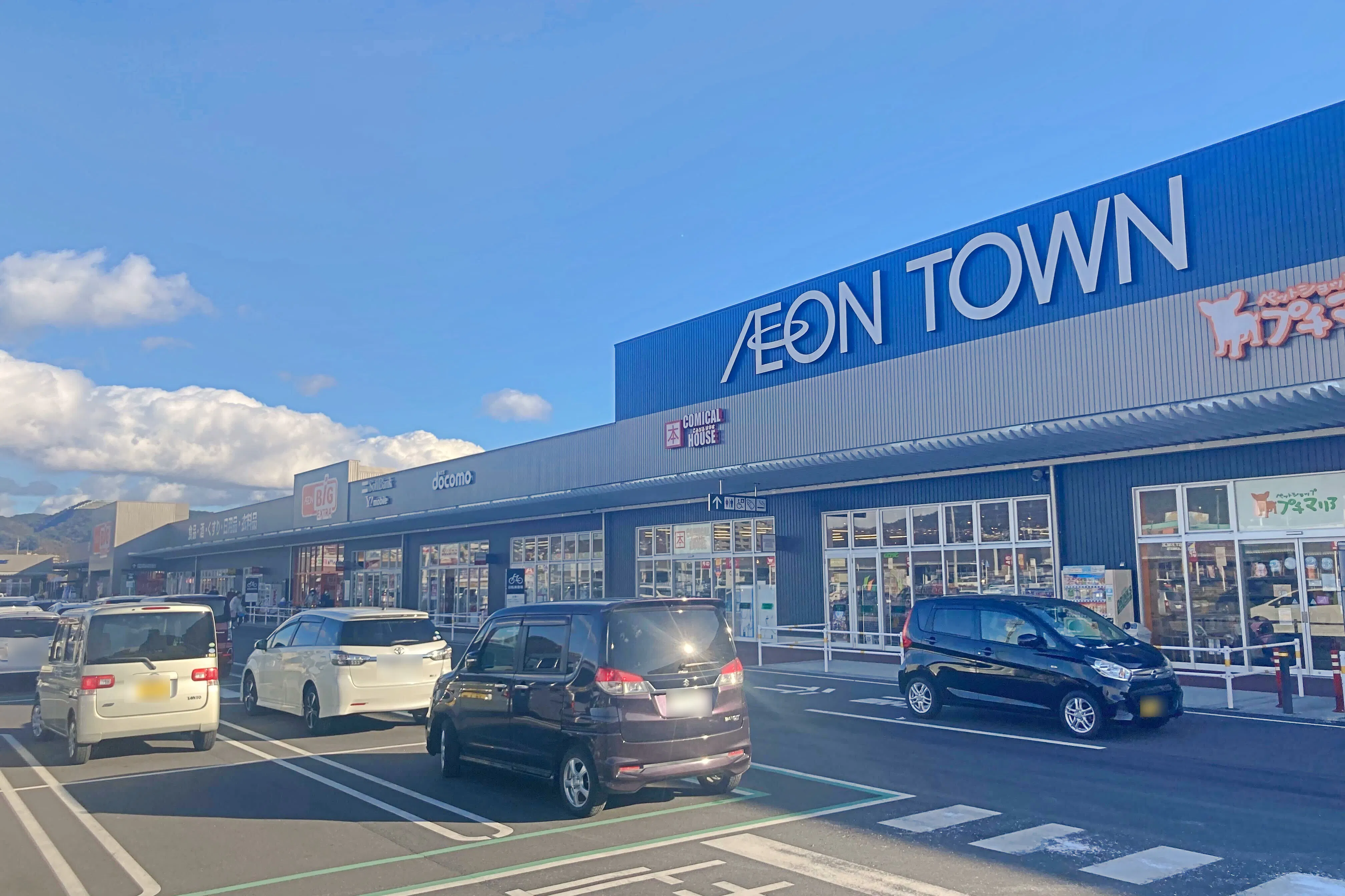 【イオンタウン各務原鵜沼】キッチンカー等の移動販売に最適な大型駐車場付近の屋外スペース