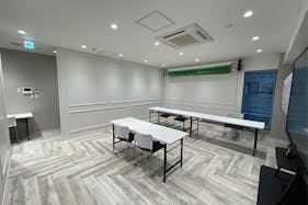 【赤坂駅4分】写真・動画撮影に適した大型モニター完備の白を基調としたスタジオ