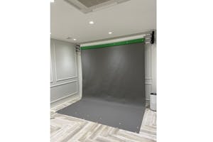 【赤坂駅4分】写真・動画撮影に適した大型モニター完備の白を基調としたスタジオ