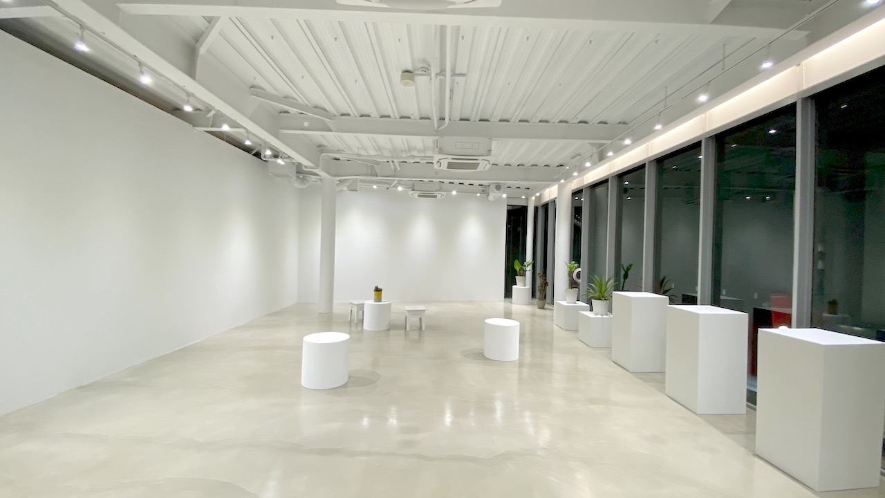 【明治神宮前駅3分】ファッション・アパレル関連のポップアップストアや展示会に適したキャットストリートに浮かぶギャラリースペース【無料貸し出し什器あり】