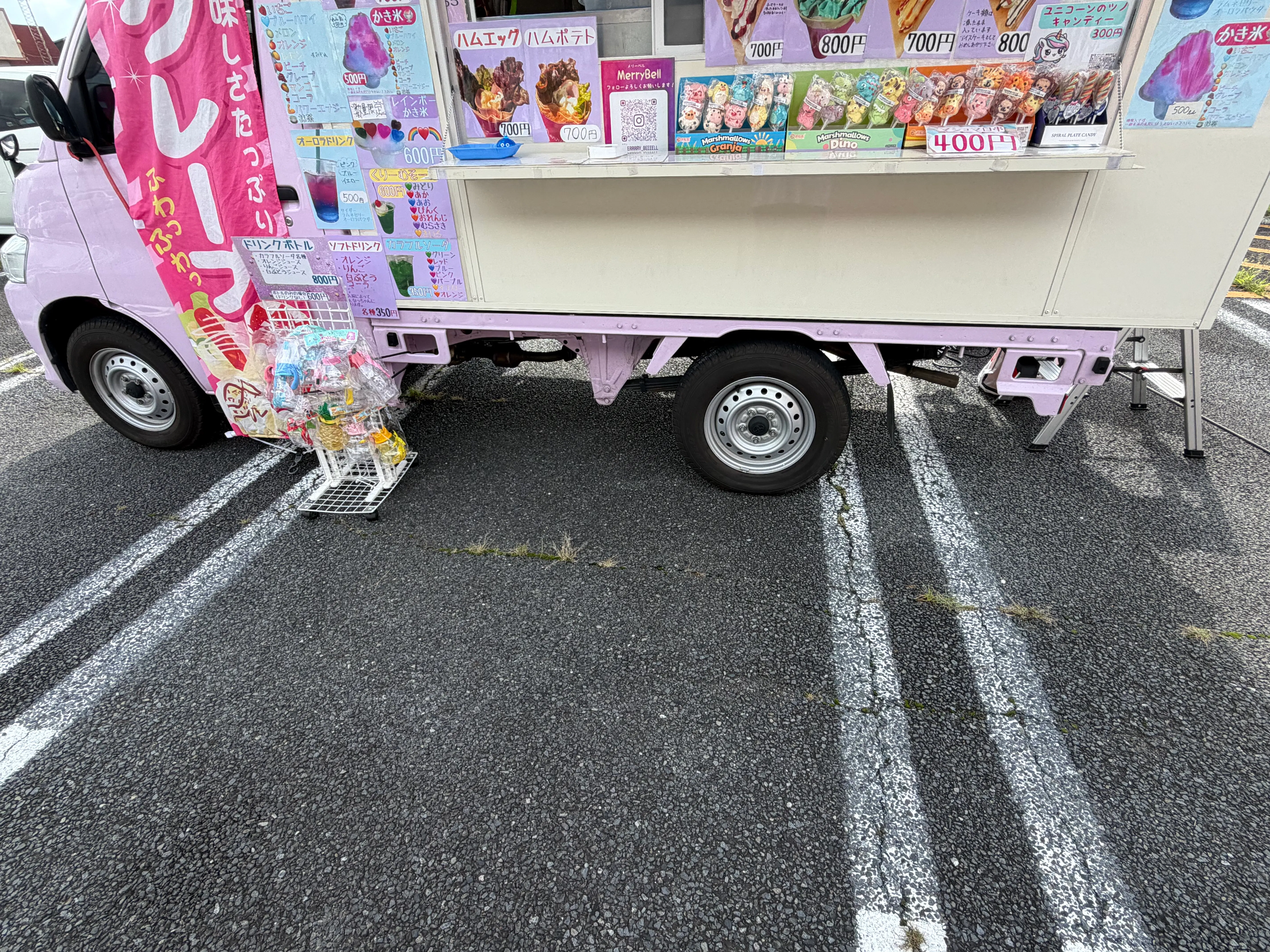 【ダイナム群馬安中店】キッチンカー出店やプロモーションイベントに最適なアミューズメント施設のイベントスペース(②店舗正面出入口前右側)