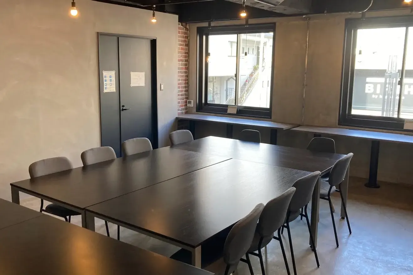 【奈良駅4分】ポップアップや展示会などで活用可能な駅近100㎡で広々使えるスペース
