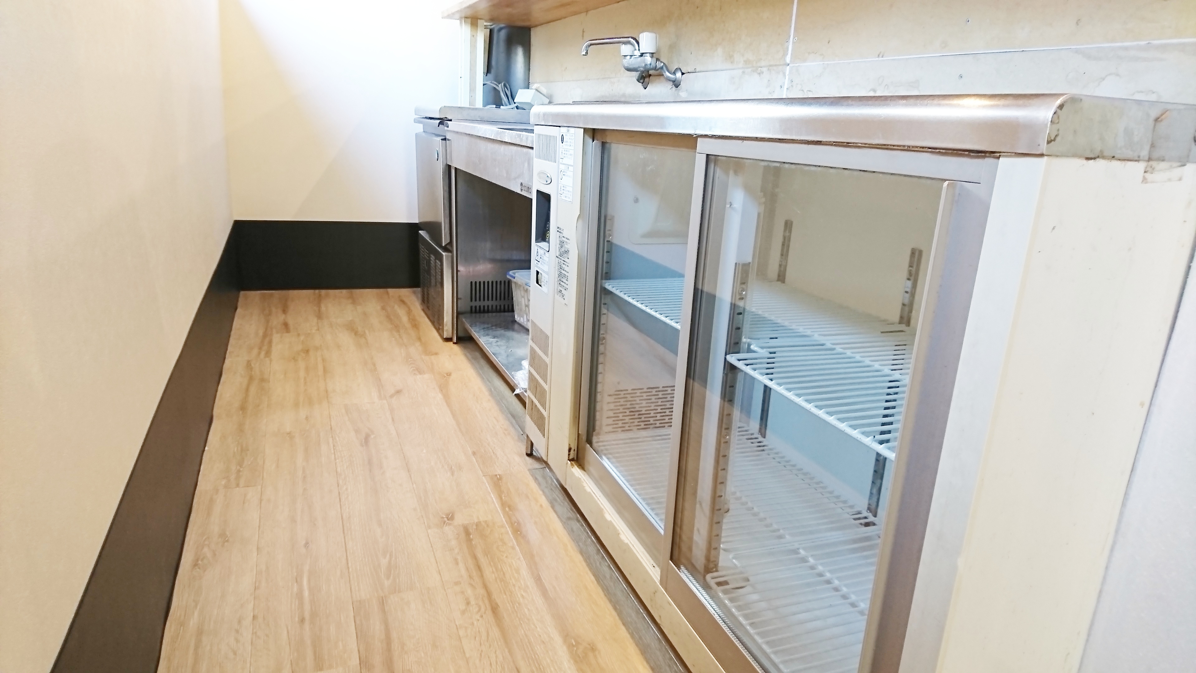 【明治神宮前(原宿)駅1分】ラフォーレ原宿裏通りの好立地！展示会、ポップアップ、チェキ会、控室などに最適です。