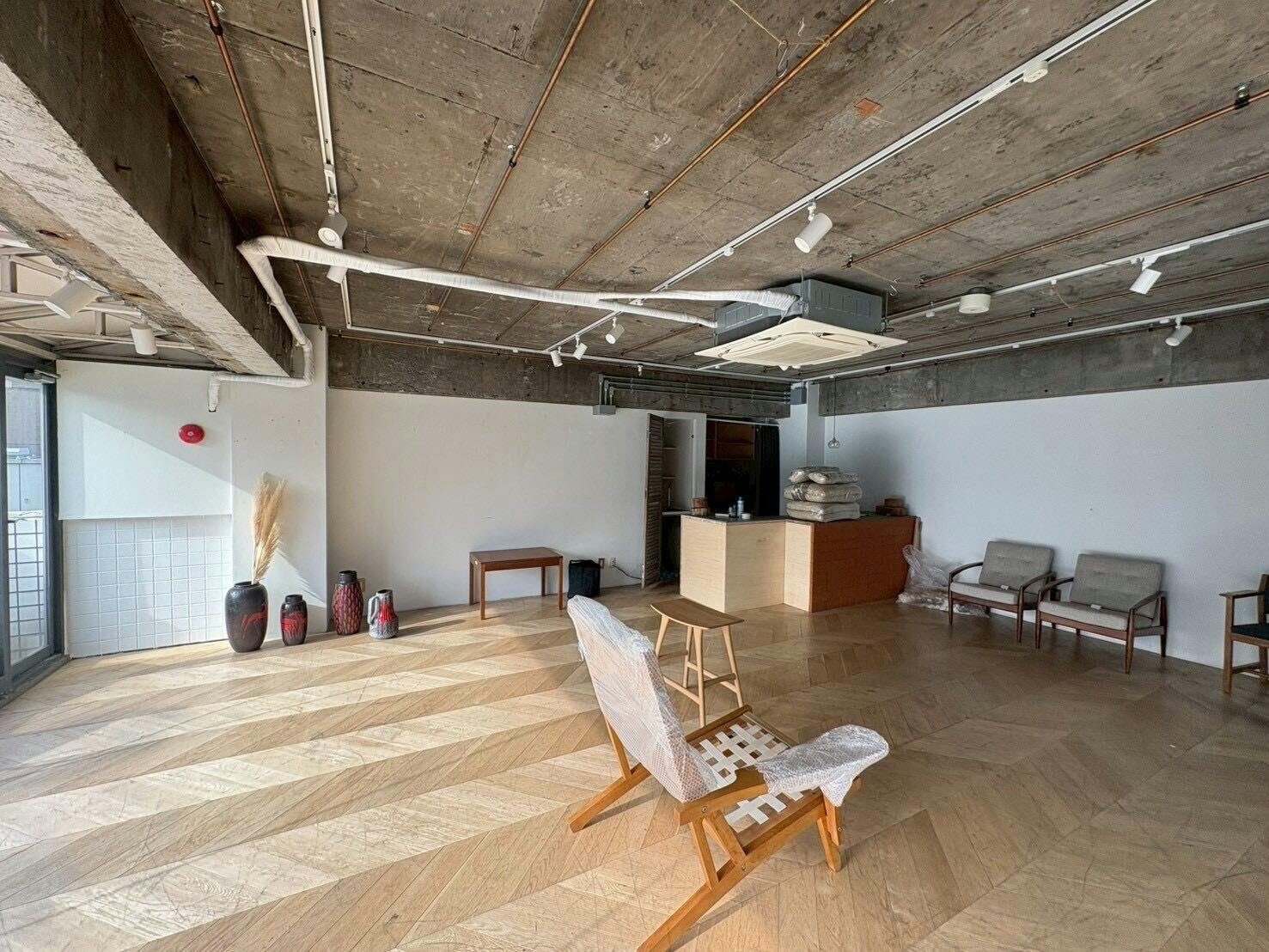 【神宮外苑エリア】視認性抜群、自然光が映える、PR・展示会・アパレルのポップアップストアに最適なスペースの画像